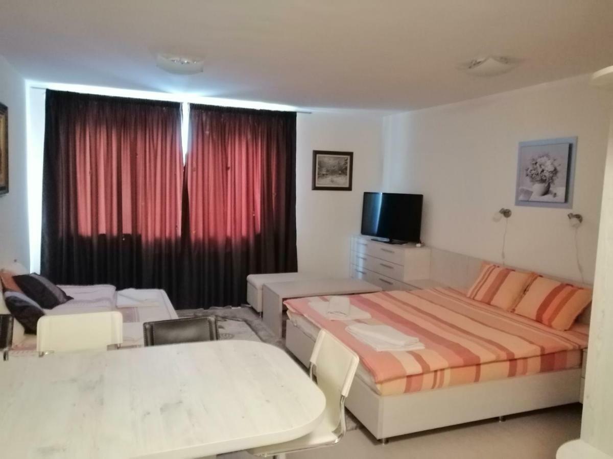 Apartments In Borovets Gardens Bagian luar foto